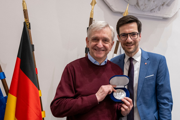 Prof. Dr. Johannes Gr�ger scheidet aus dem Gemeinderat aus � Erwin Wagner r�ckt nach